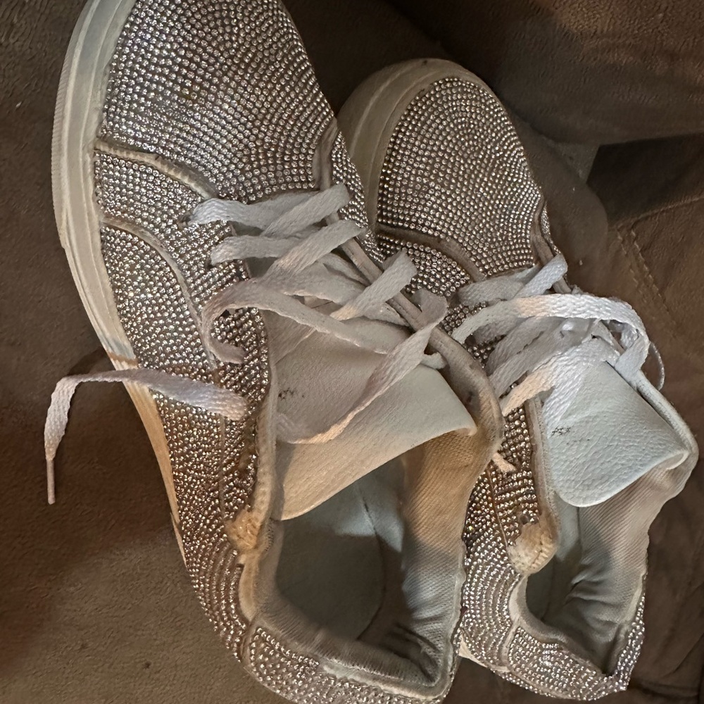 Sequence shoes